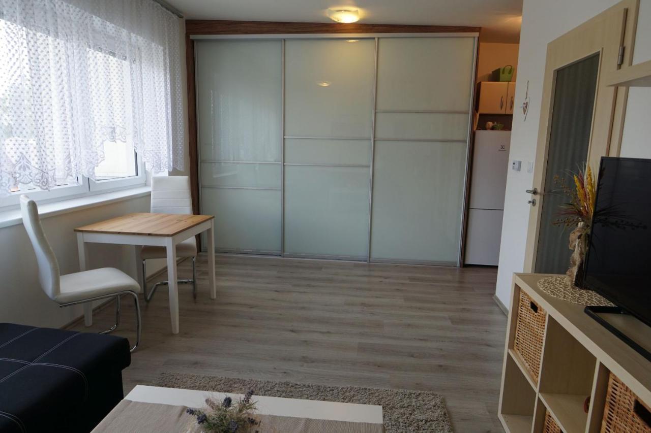 Apartman Mokra Luka 02 Trebon Apartment Exterior photo
